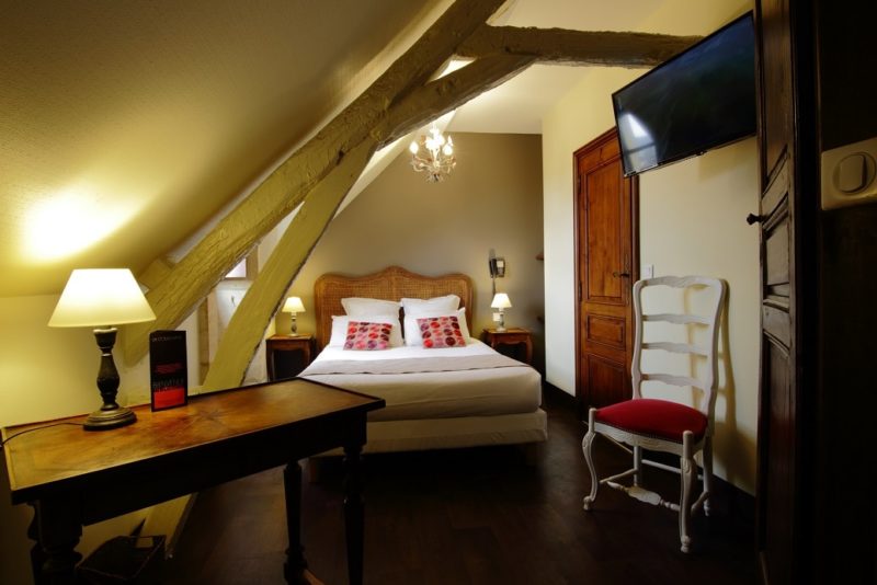 Chambre double standard hôtel la couleuvrine à sarlat