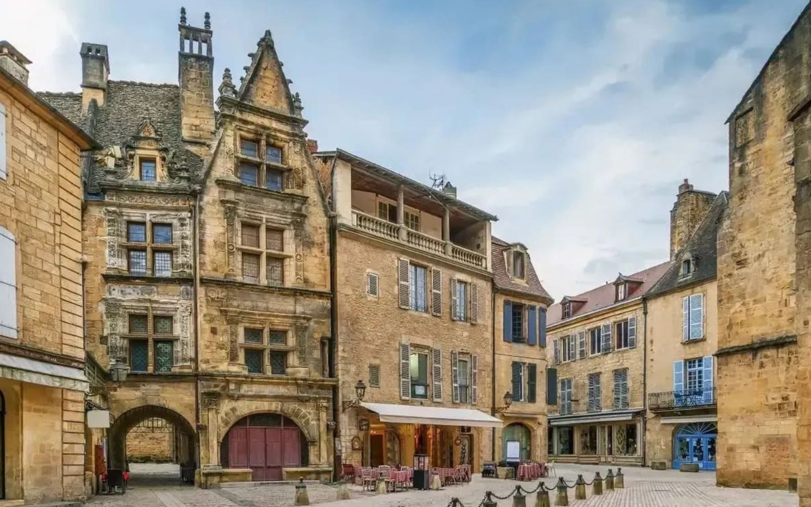 Hôtel de charme au coeur de Sarlat Hôtel de charme au coeur de Sarlat